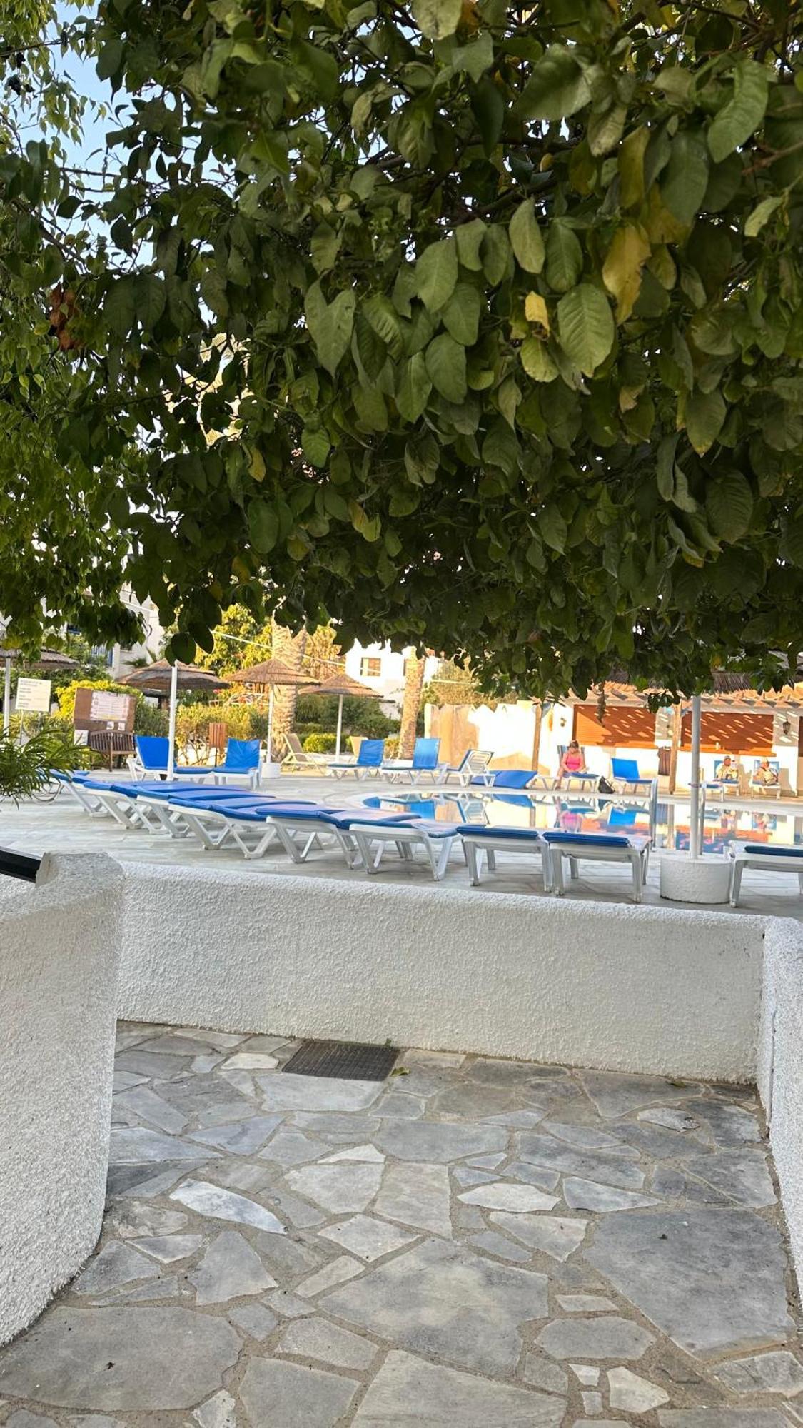 Paphos gardens studio suite Extérieur photo