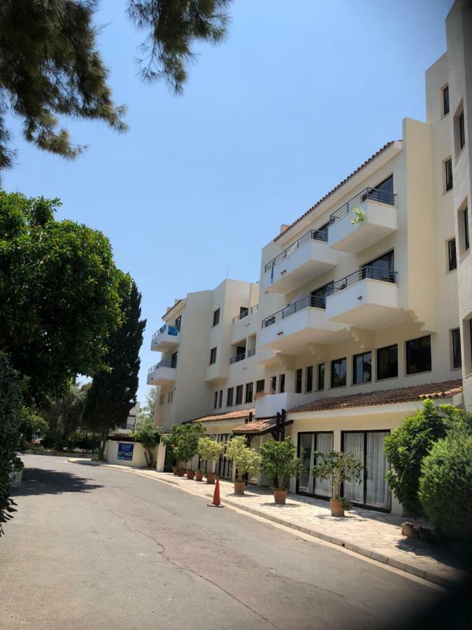 Paphos gardens studio suite Extérieur photo