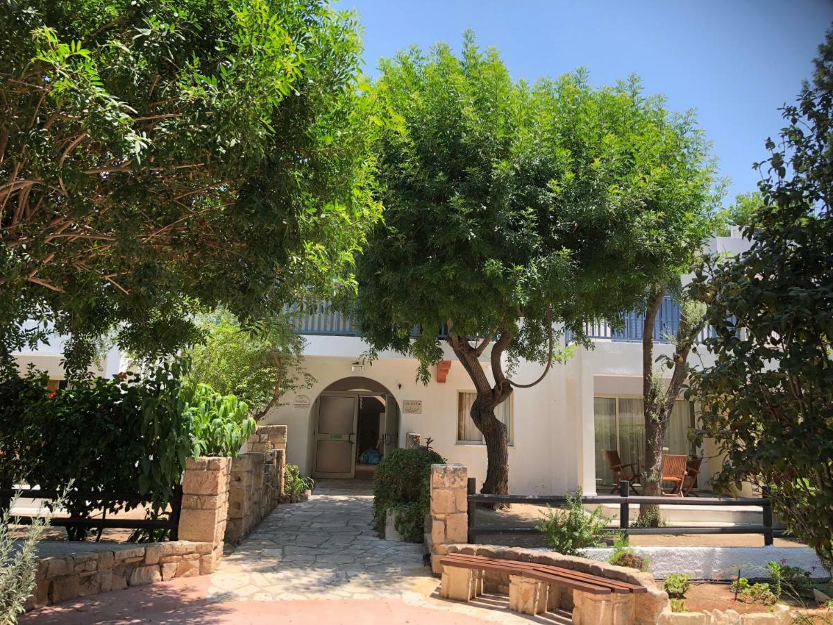 Paphos gardens studio suite Extérieur photo