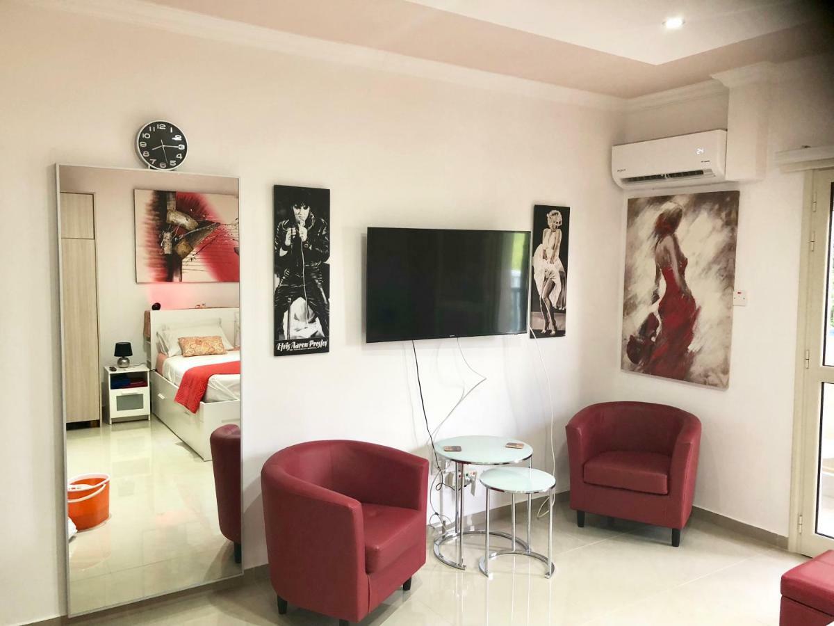 Paphos gardens studio suite Extérieur photo