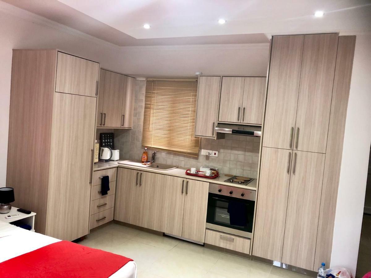 Paphos gardens studio suite Extérieur photo